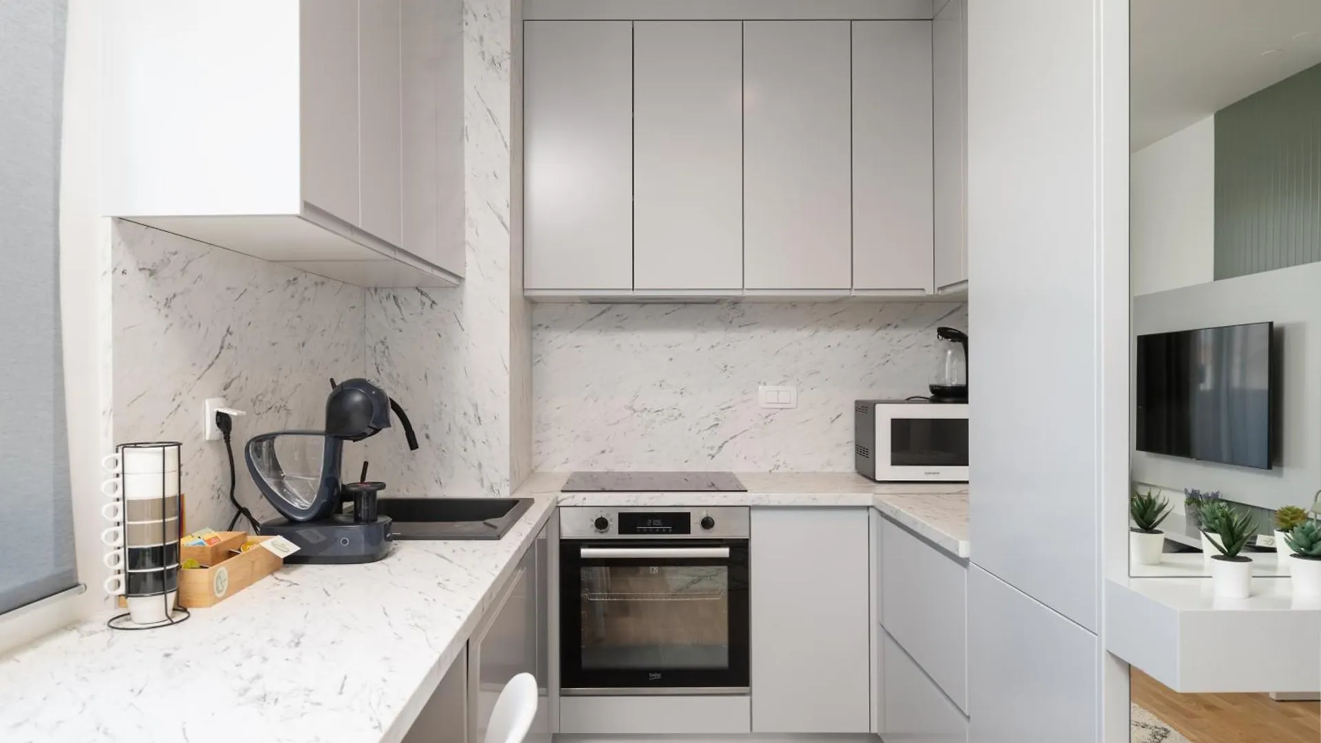 Anni - Modern & Cosy Apartment - With Garage & Balcony Zadar