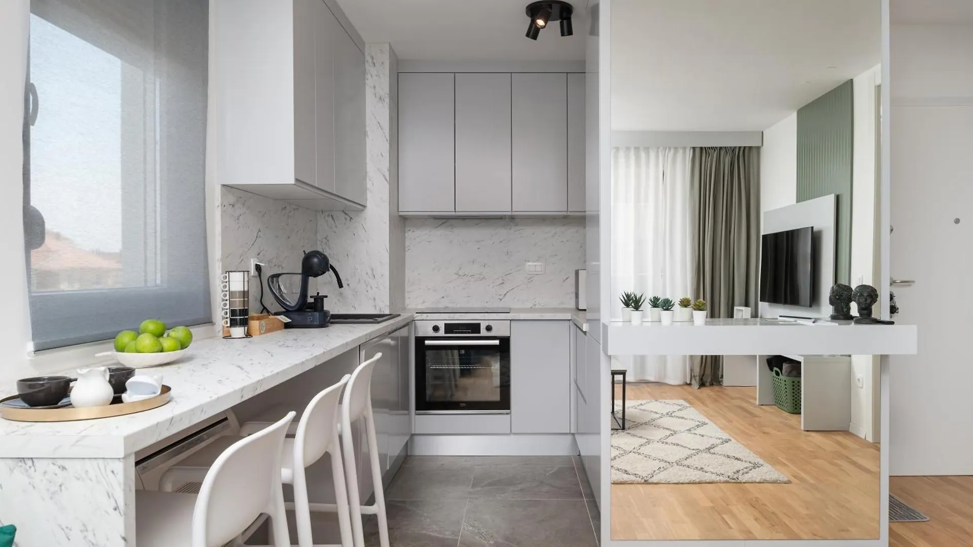 Anni - Modern & Cosy Apartment - With Garage & Balcony Zadar