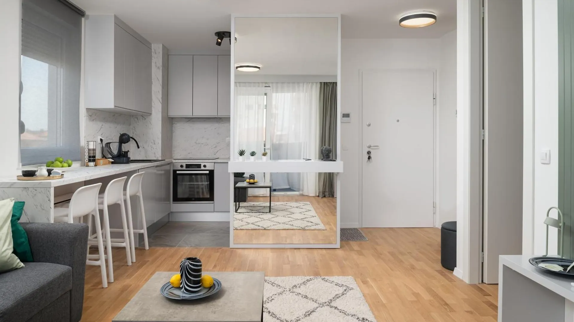 Anni - Modern & Cosy Apartment - With Garage & Balcony Zadar